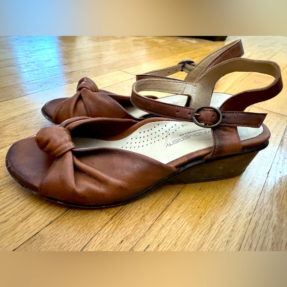Unity In Diversity Leather Sandals - Picture 12 of 14